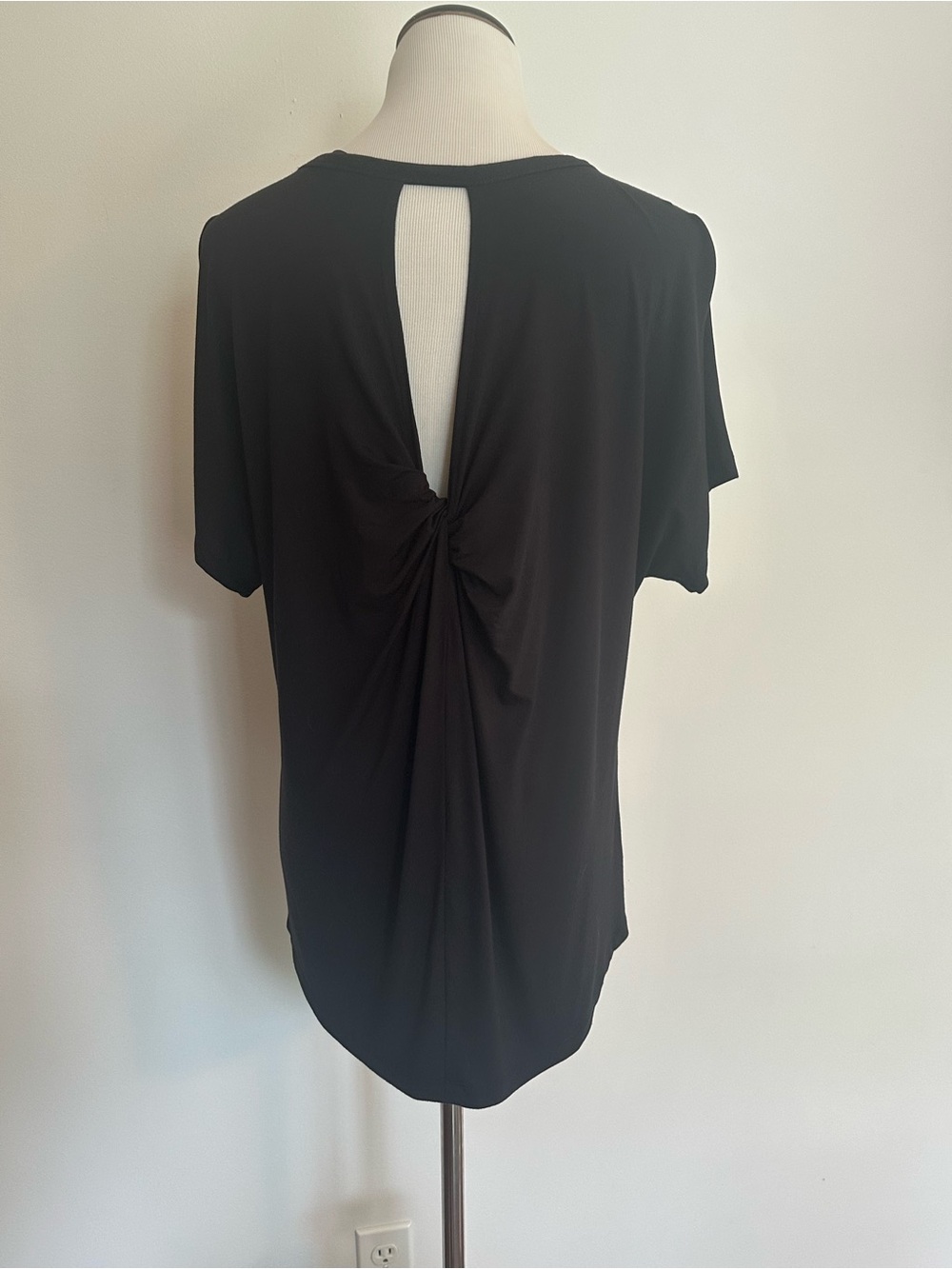 Bobi Open Twist-Back Top